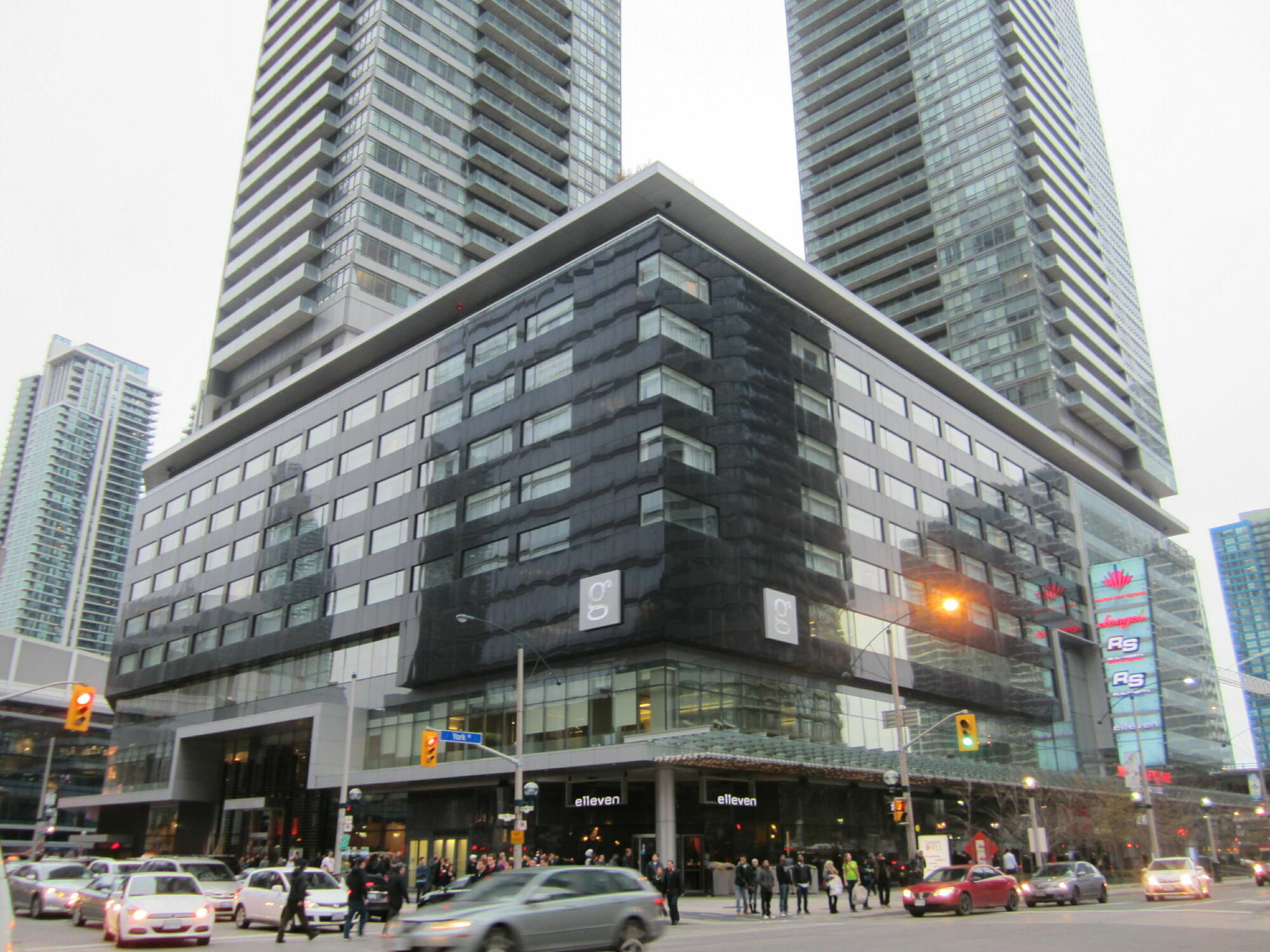 Le Germain Hotel Maple Leaf Square Toronto Exterior photo